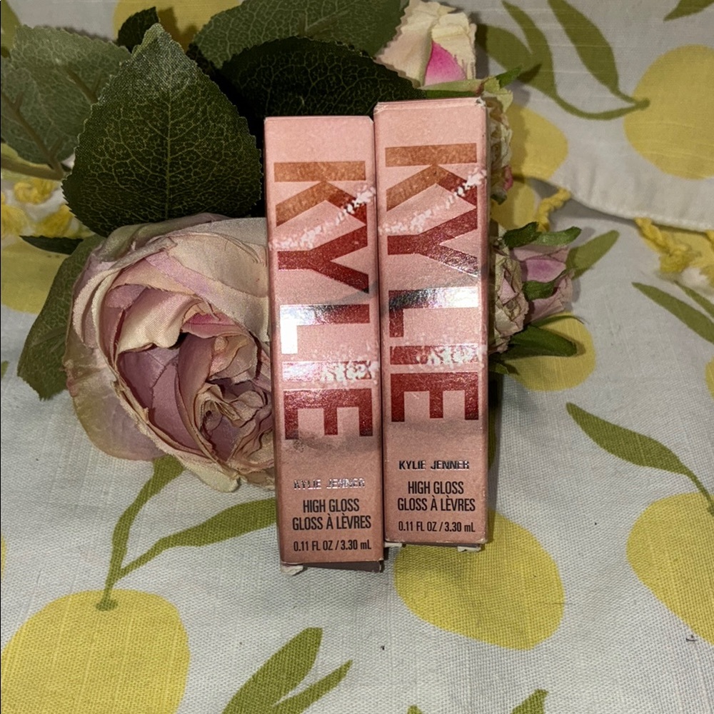 Kylie Cosmetics High Gloss Duo in Peach and Pink